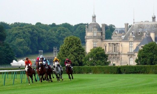 Chantilly Races Tee