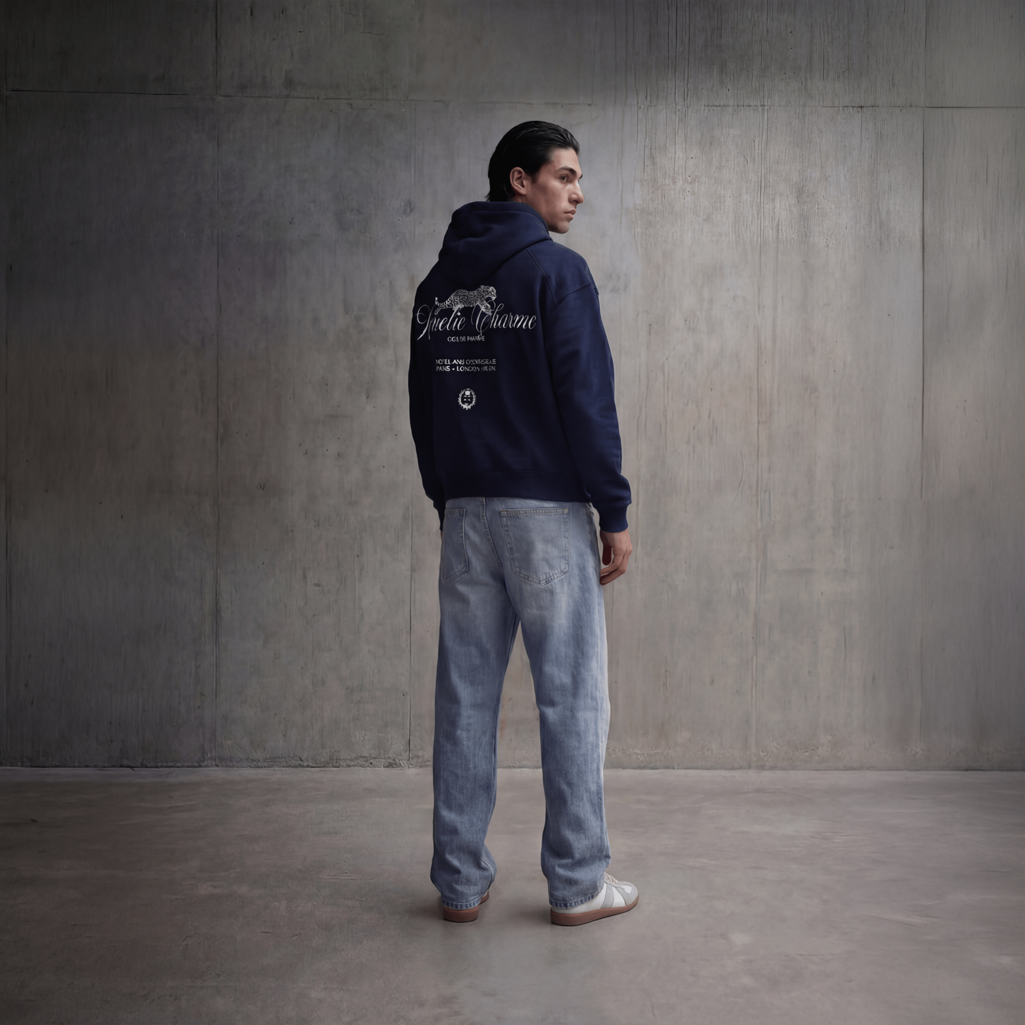 L'oeil Du Panthére Hoodie - Amelie Charme